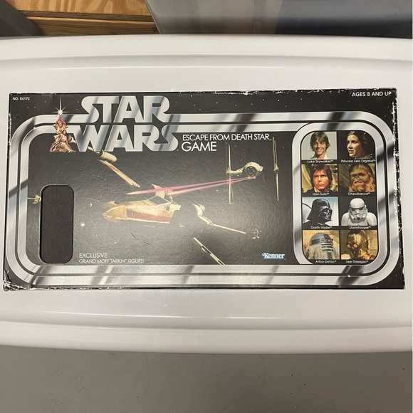 Hasbro Star Wars Escape from Death Star Board Game Exclusive Tarkin Figure Retro - Picture 5 of 6